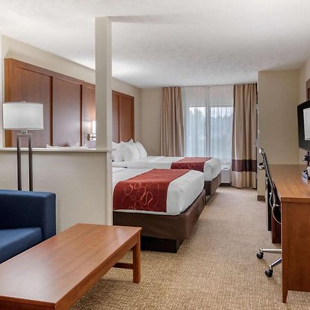 Comfort Suites Speedway - Kansas City Exteriér fotografie