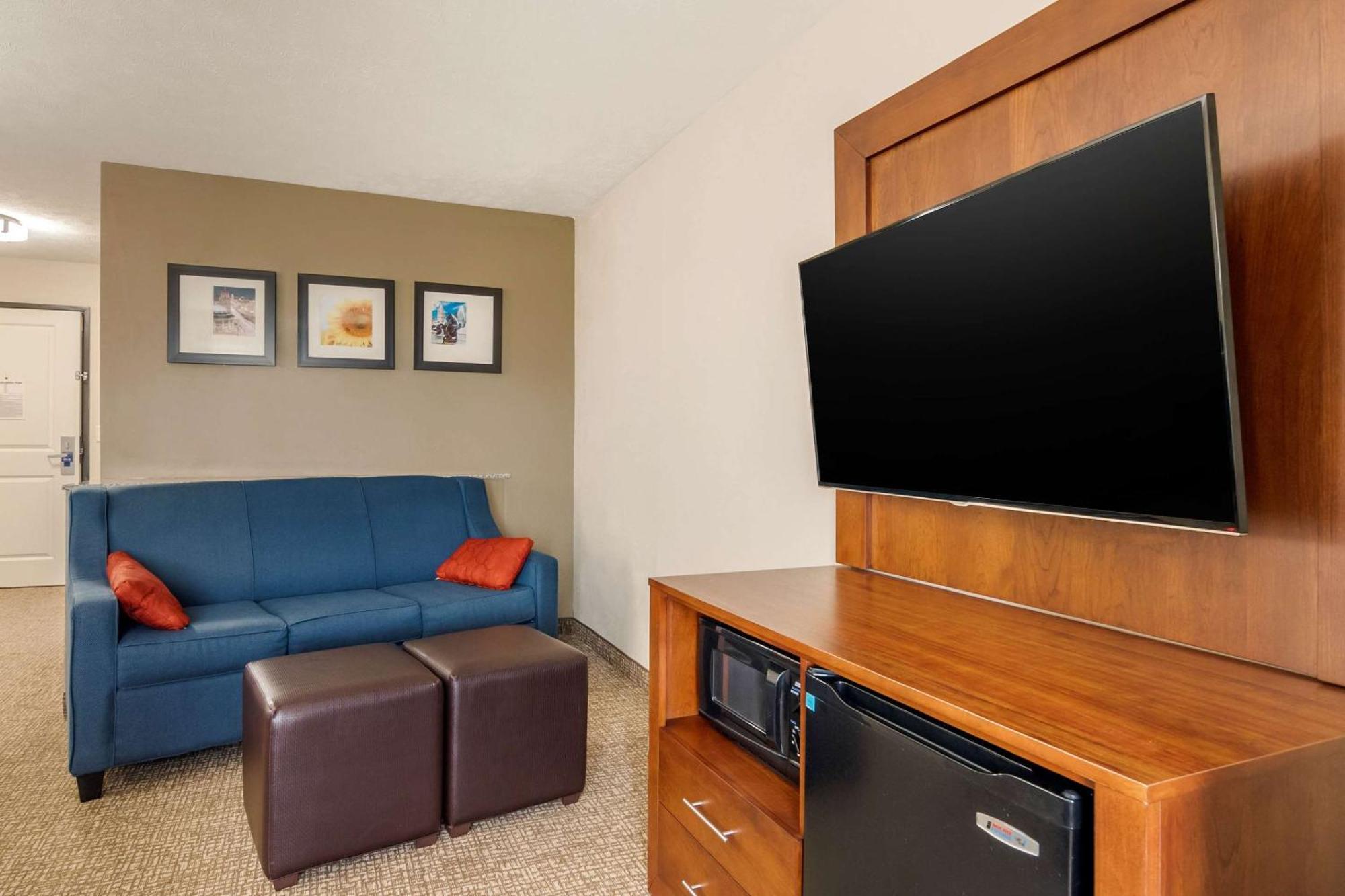 Comfort Suites Speedway - Kansas City Exteriér fotografie