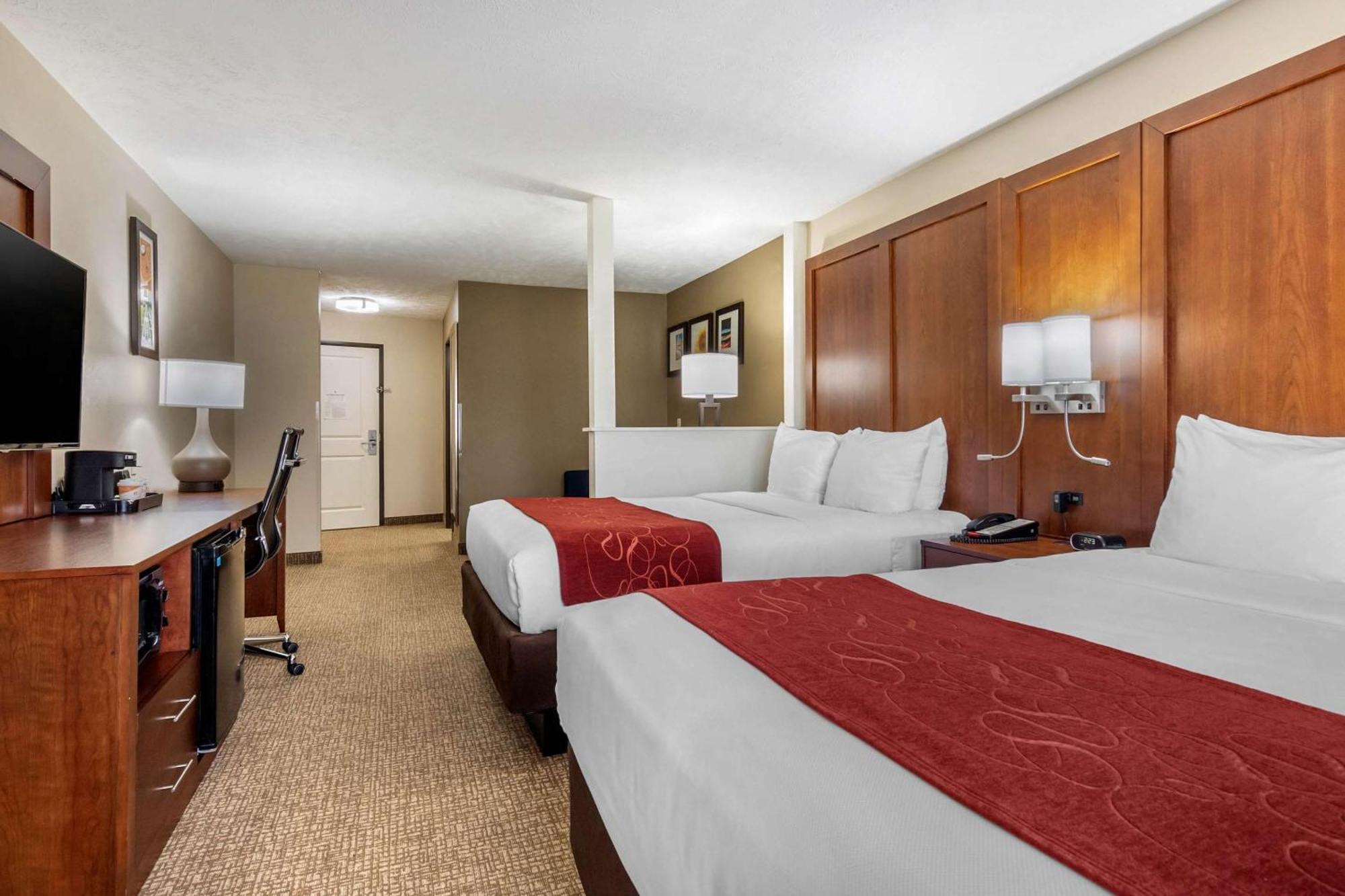 Comfort Suites Speedway - Kansas City Exteriér fotografie
